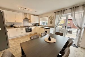 Kitchen/Diner- click for photo gallery
